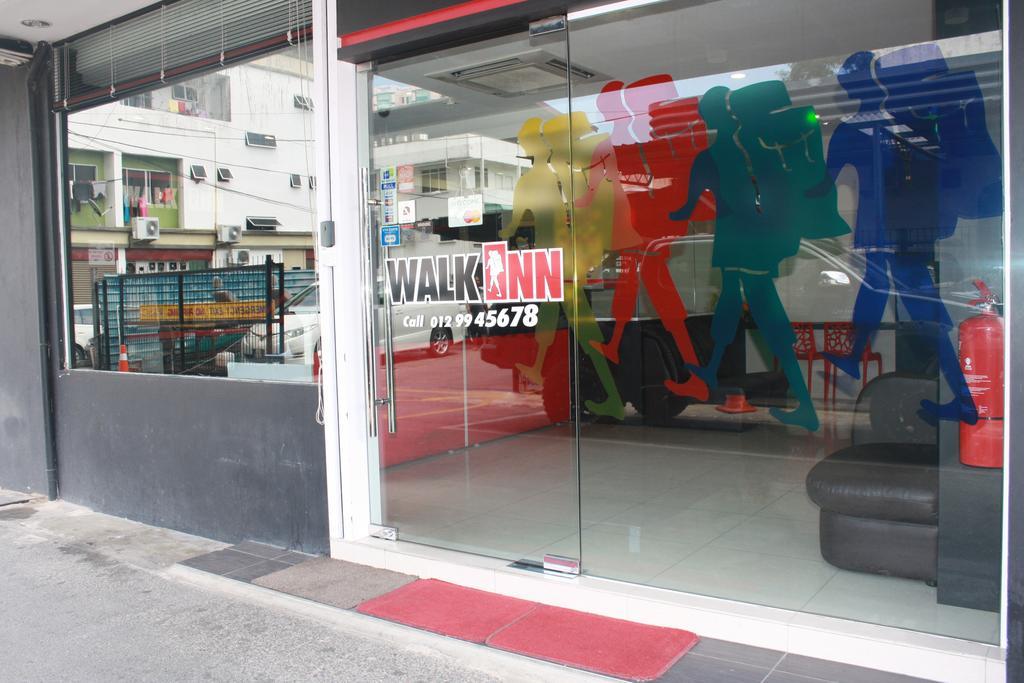 Walk Inn Miri Exteriör bild