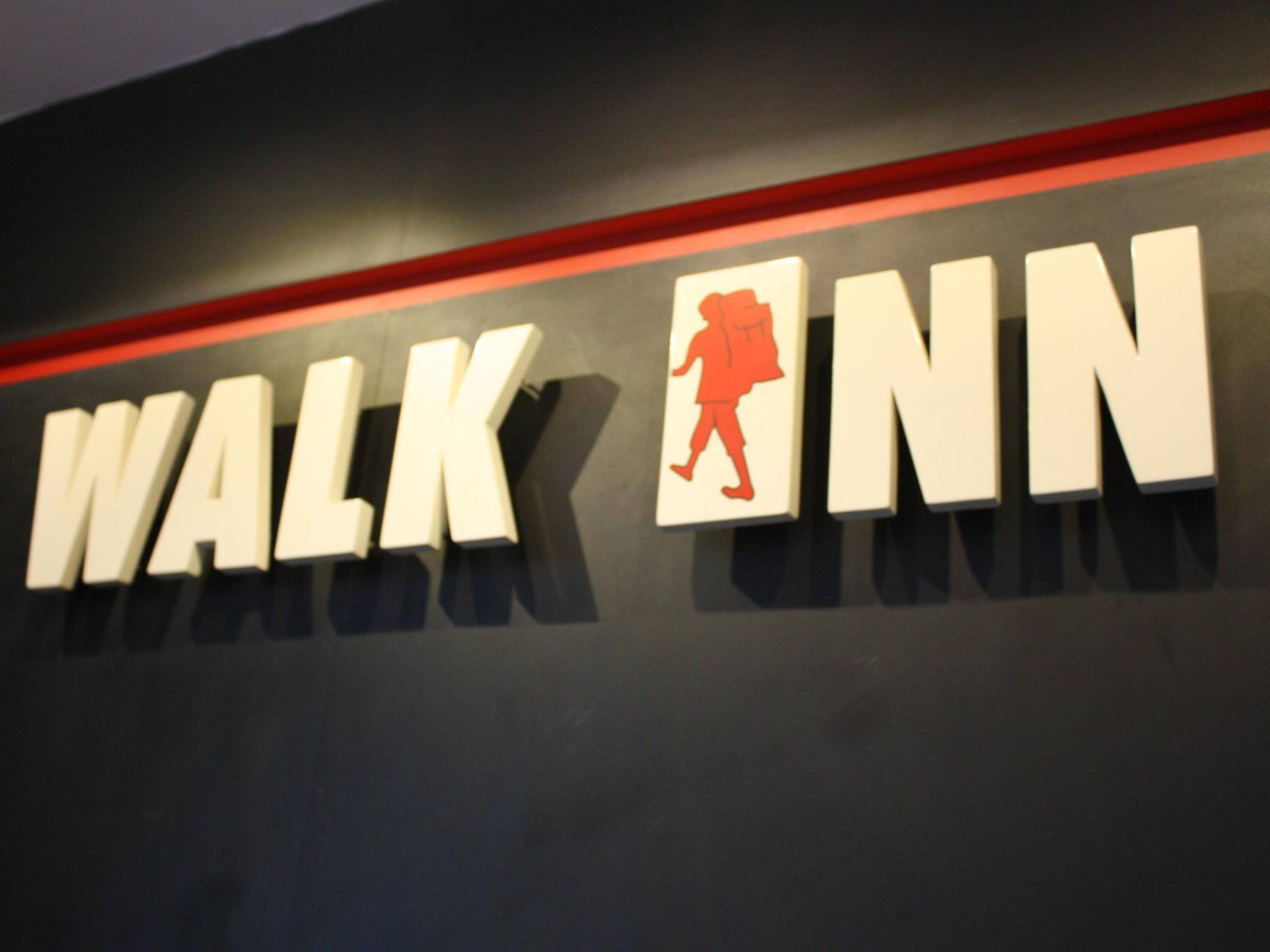 Walk Inn Miri Exteriör bild